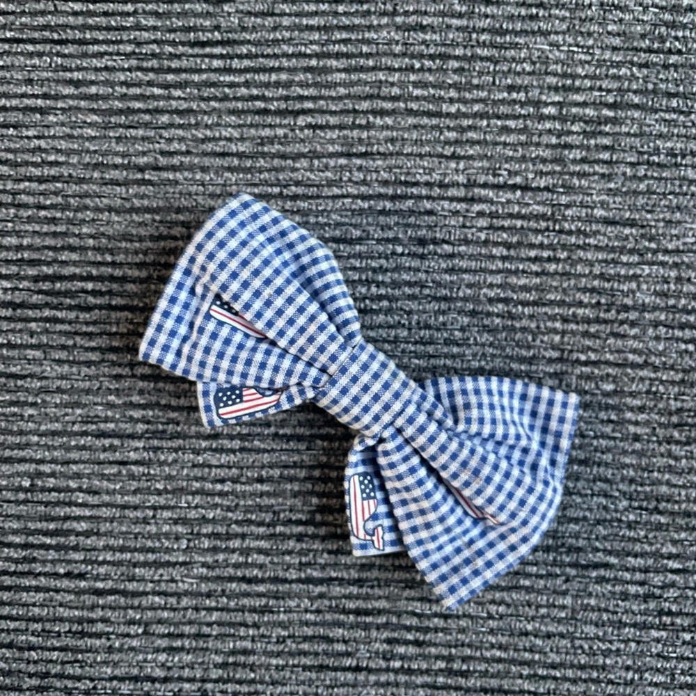 Vineyard Vines Blue Dog Bow Accessory